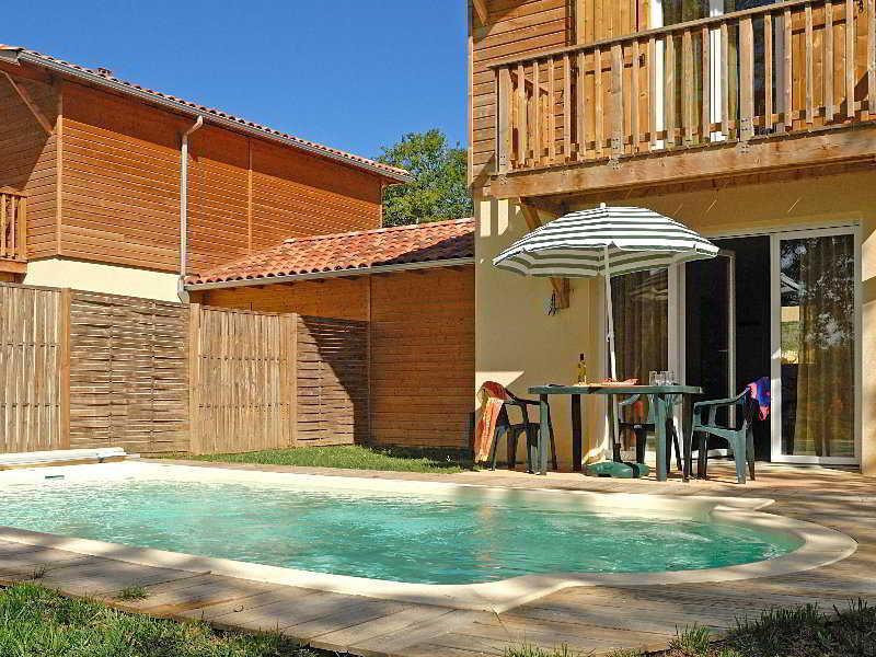 Madame Vacances - Residence Du Golf D'Armagnac Eauze Exterior foto